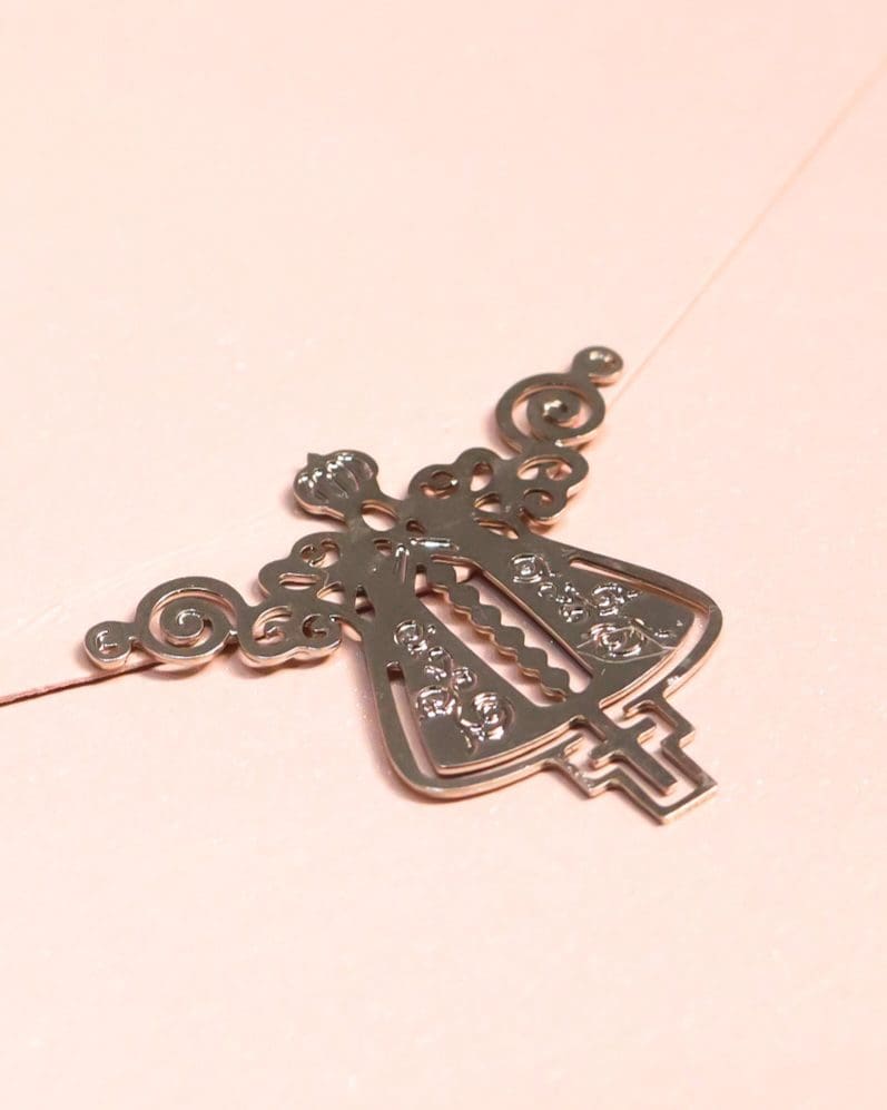 15217860328_lacre_marcador_de_pagina_nossa_senhora_7811819_2_98ff49a761310e0f4088744528e2e198.jpg Lacre marcador de página Nossa Senhora - Imagem 1