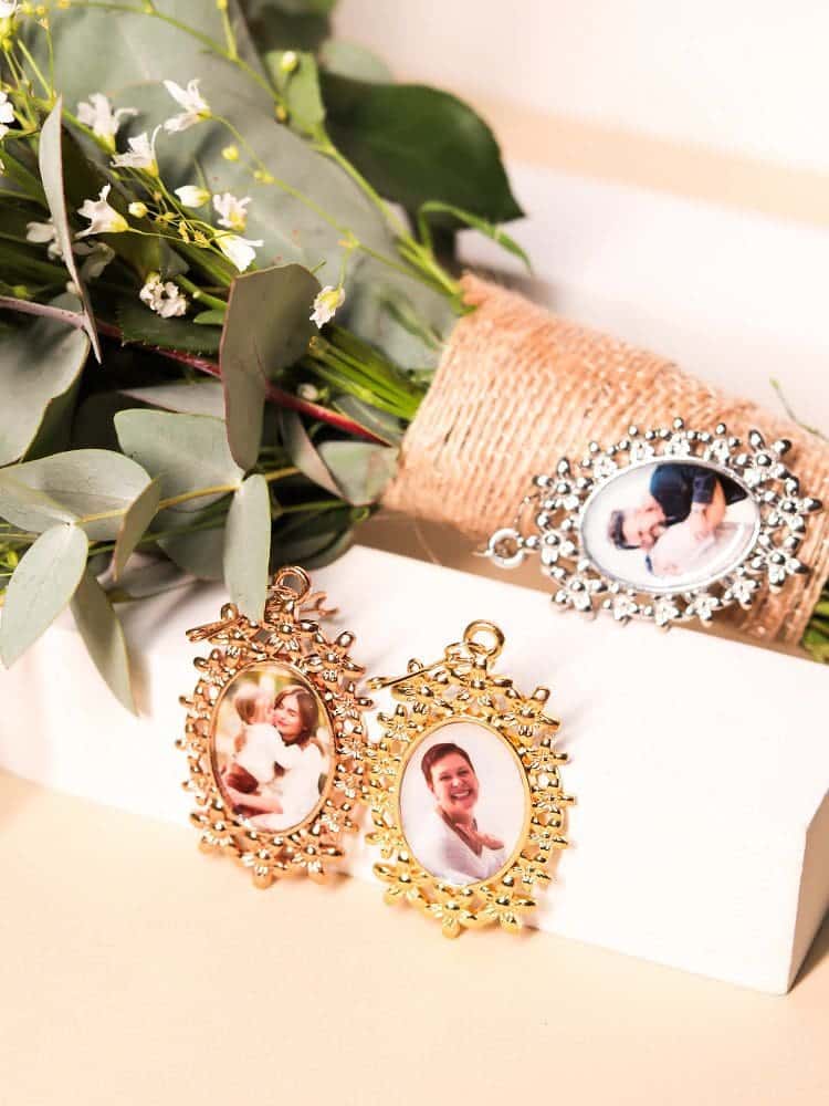 15217865435_relicario_flores_7811987_3_e3c42c91514e95144394426d688c75e5.jpg Relicário Flores - Imagem 1