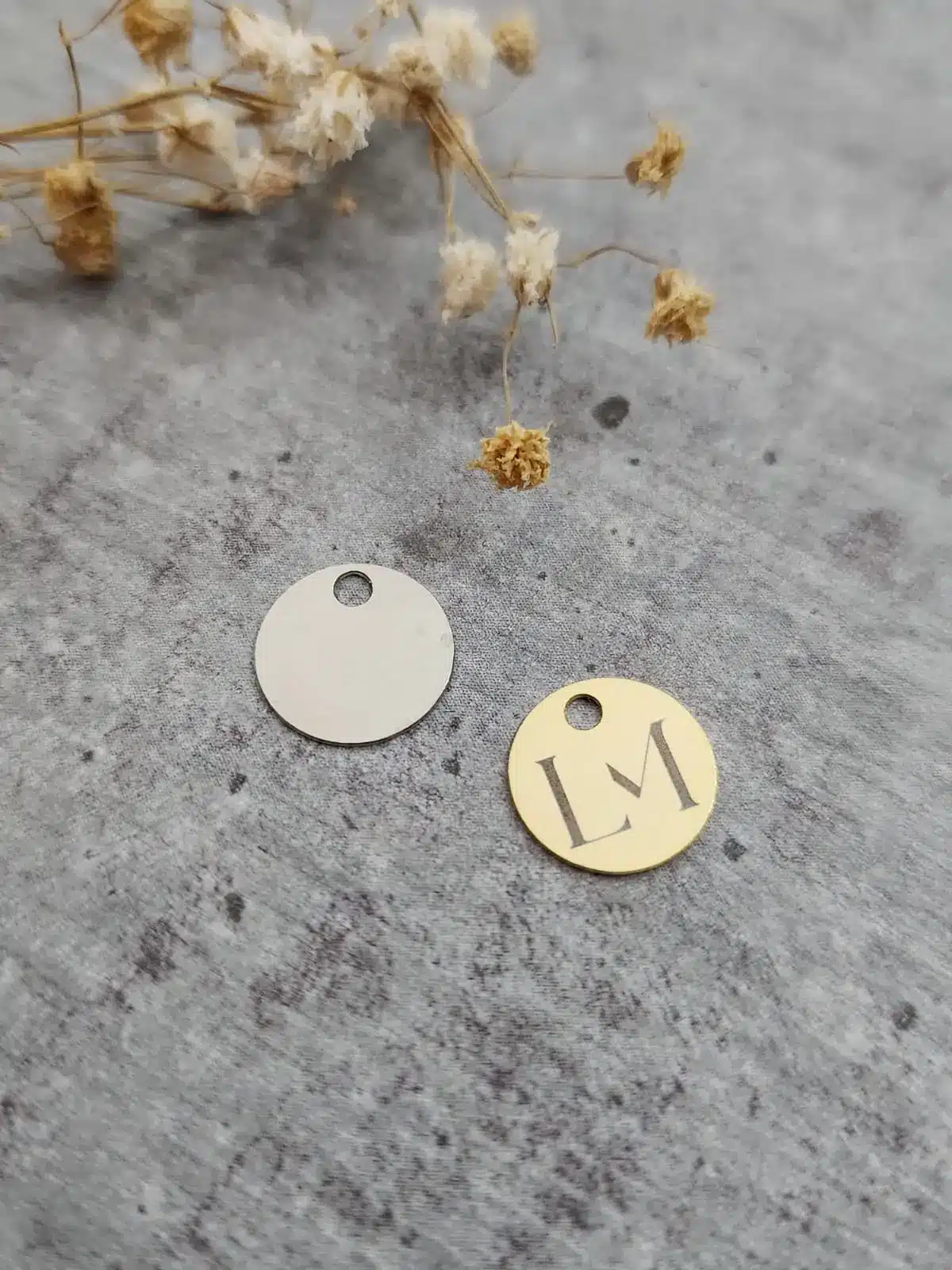 15217866518_etiqueta_redonda_1_0_cm_gravacao_a_laser_7812015_1_8abfd788287e632a86b0772c15d912f8 Etiqueta Redonda 1,0 cm - Linha Laser - Imagem 1