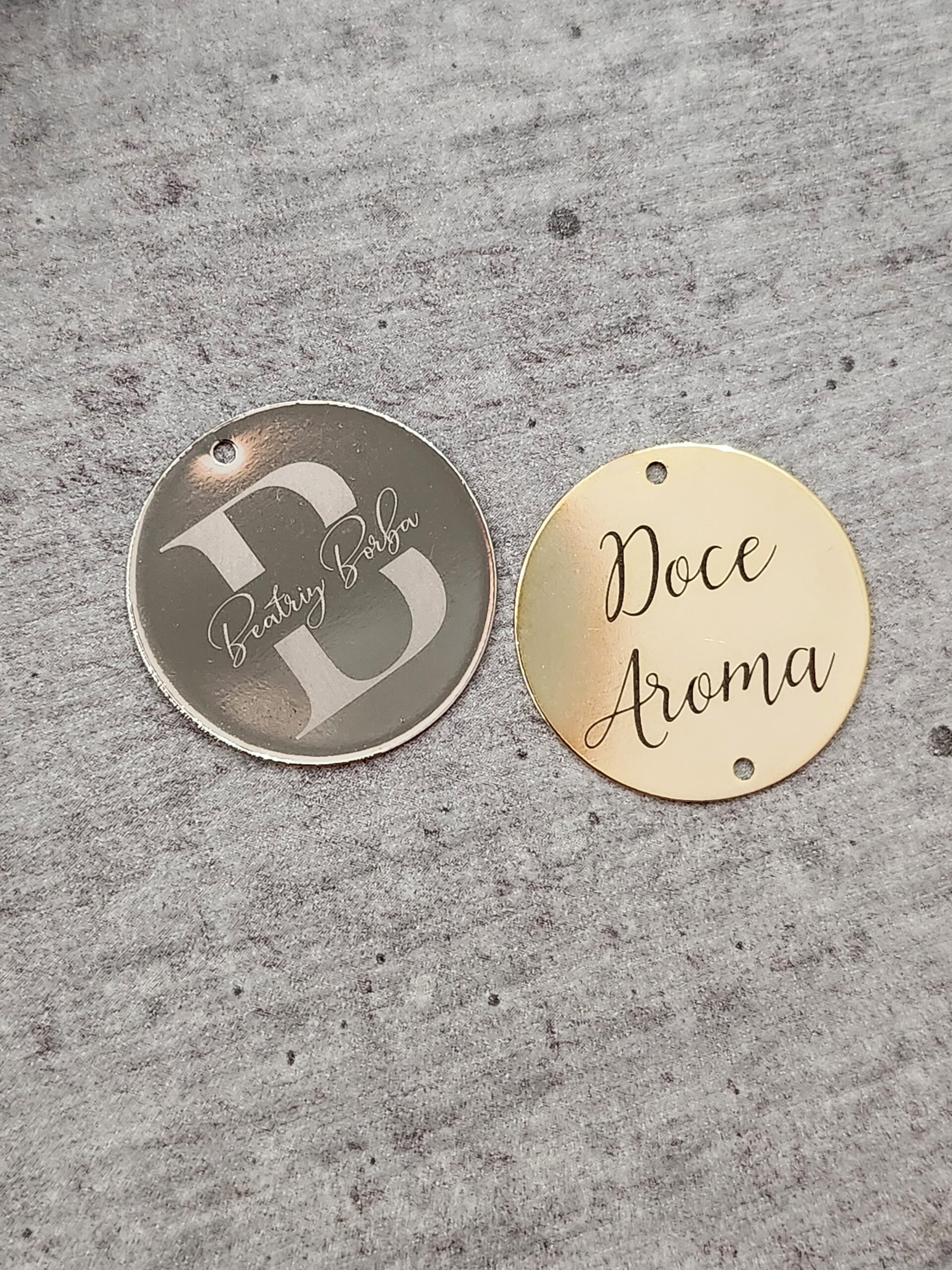 20230602_132259 Etiqueta Redonda 2,4 cm - Linha Laser - Imagem 1