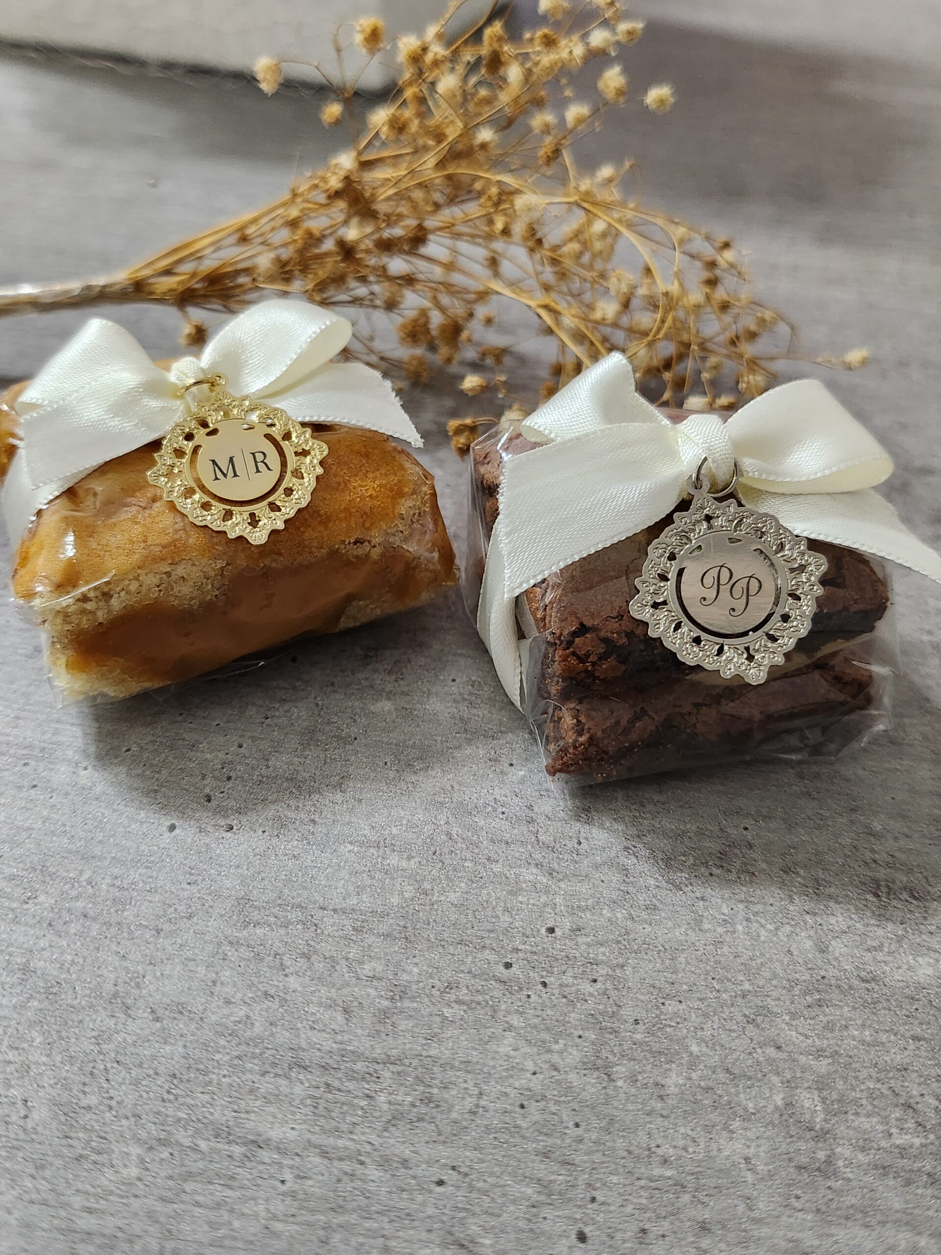 20240221_151451 Pingente Personalizado Brasão Marcador de Página 2,5 x 2,3 cm - Linha Laser - Imagem 1