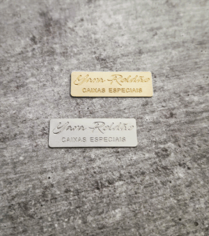 Etiqueta retangular 3,0 x 1,0 cm - sem furo - Linha Luxo