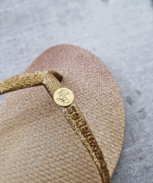 Pin de chinelo 1,2 cm - Linha Laser - à partir de 50 unidades