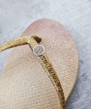 Pin de chinelo 1,2 cm - Linha Laser - à partir de 40 unidades